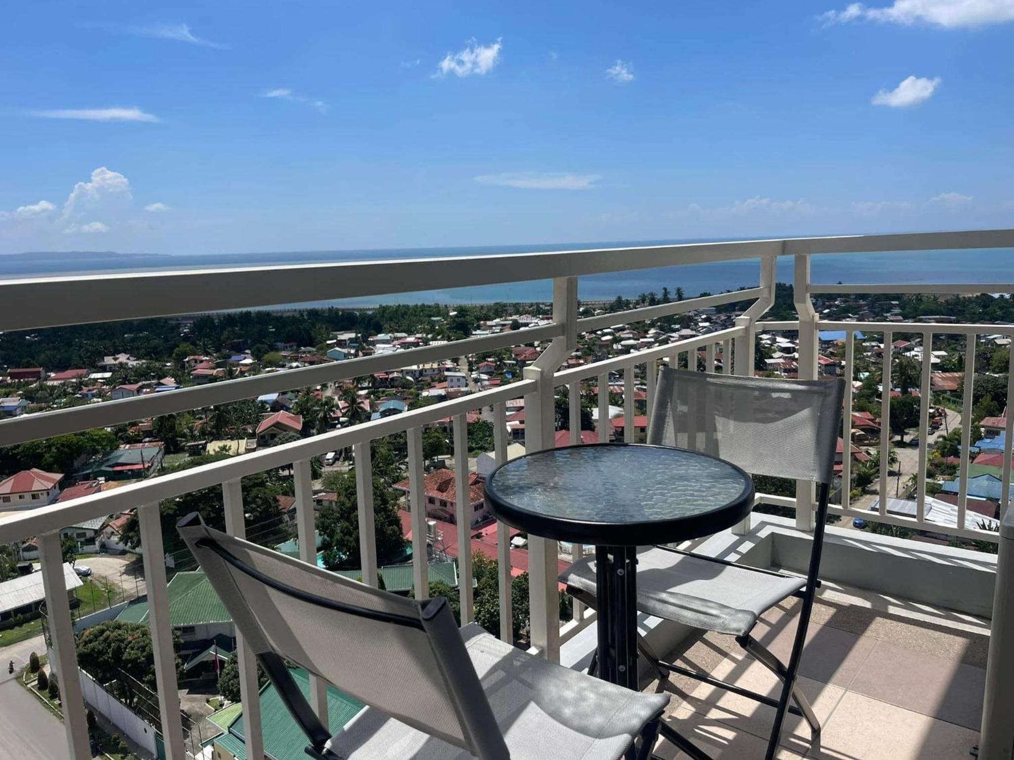 Verdon Parc Davao City With Balcony By Darpm المظهر الخارجي الصورة