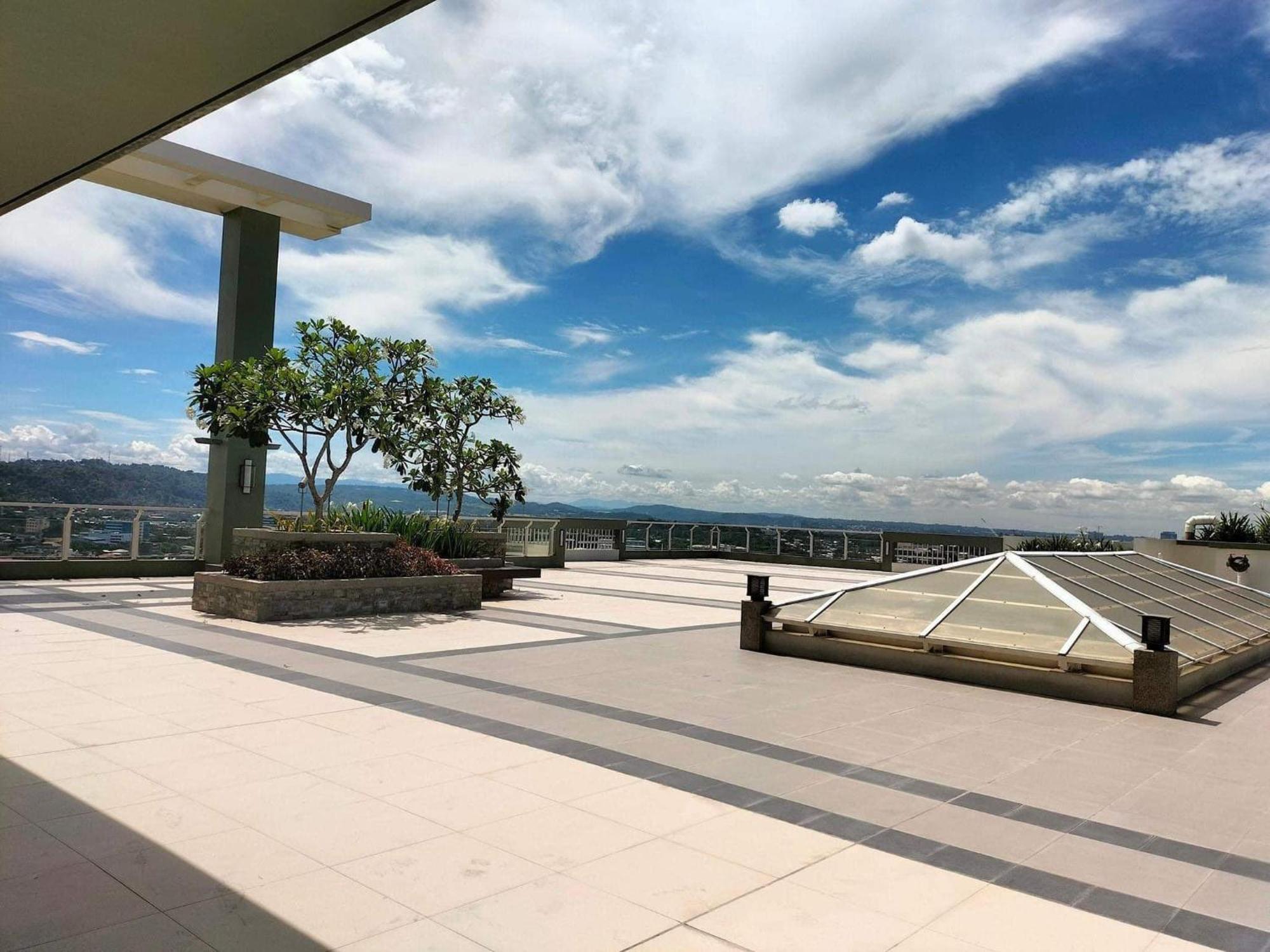 Verdon Parc Davao City With Balcony By Darpm المظهر الخارجي الصورة