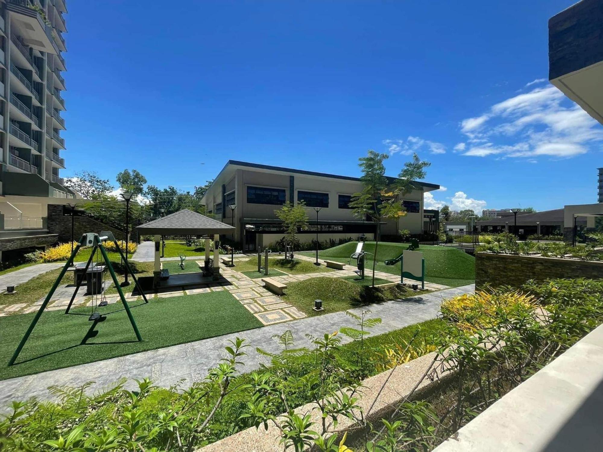 Verdon Parc Davao City With Balcony By Darpm المظهر الخارجي الصورة