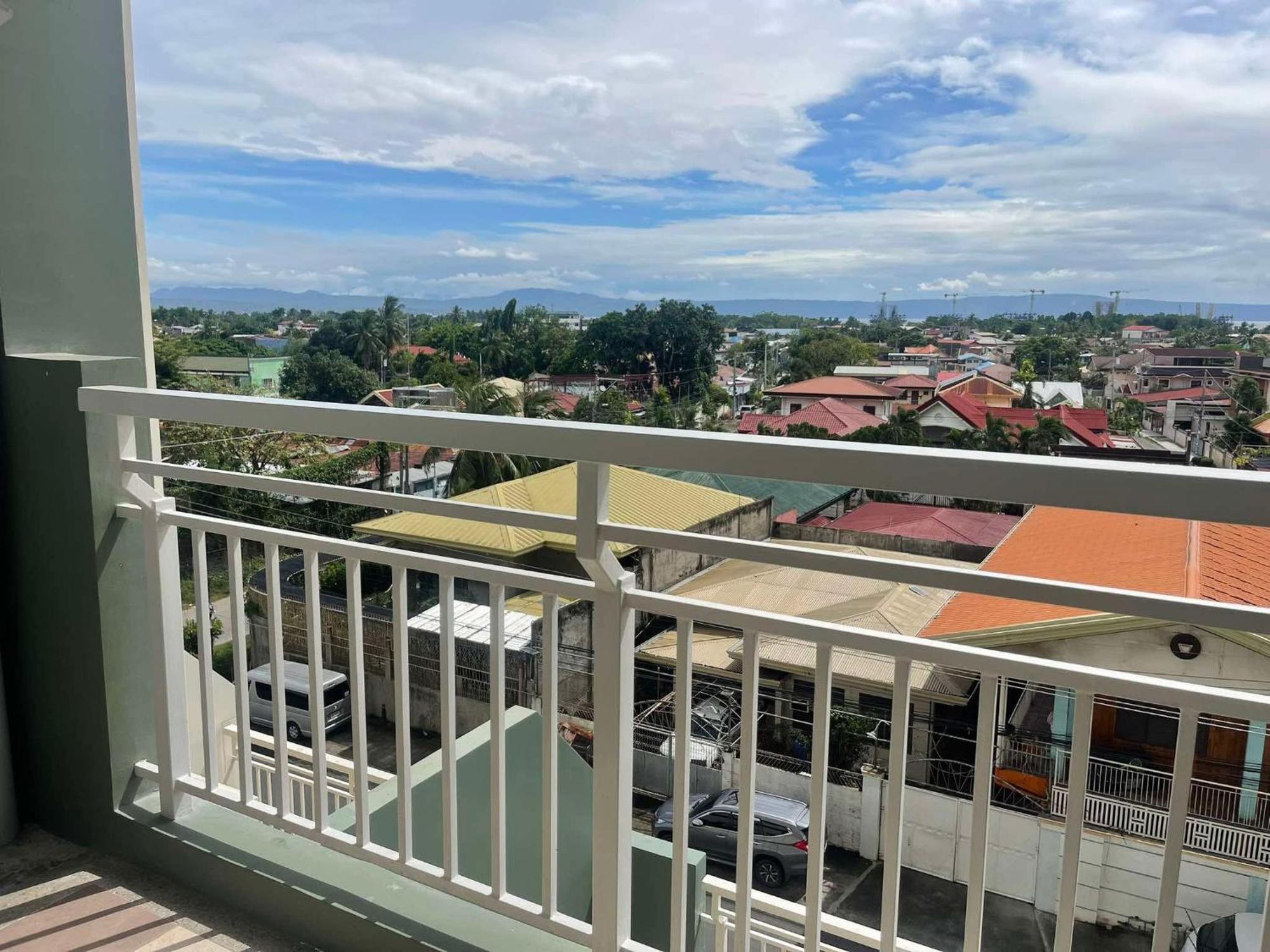 Verdon Parc Davao City With Balcony By Darpm المظهر الخارجي الصورة